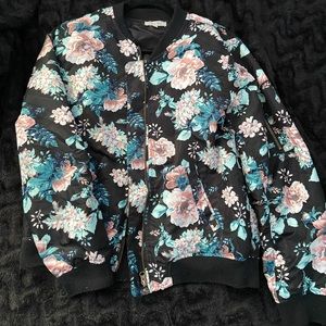 Floral bomber jacket🌺